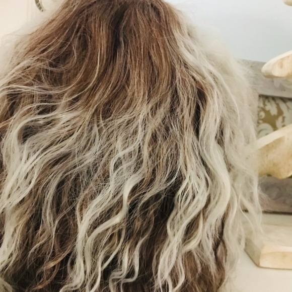 Silver white and brown wig‎ - Picture 7 of 7
